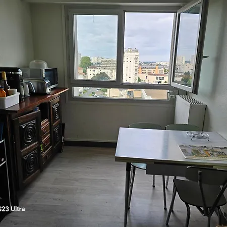 Alloggio in famiglia Dans Appt Chambre En Centre-Ville De Tours Tours